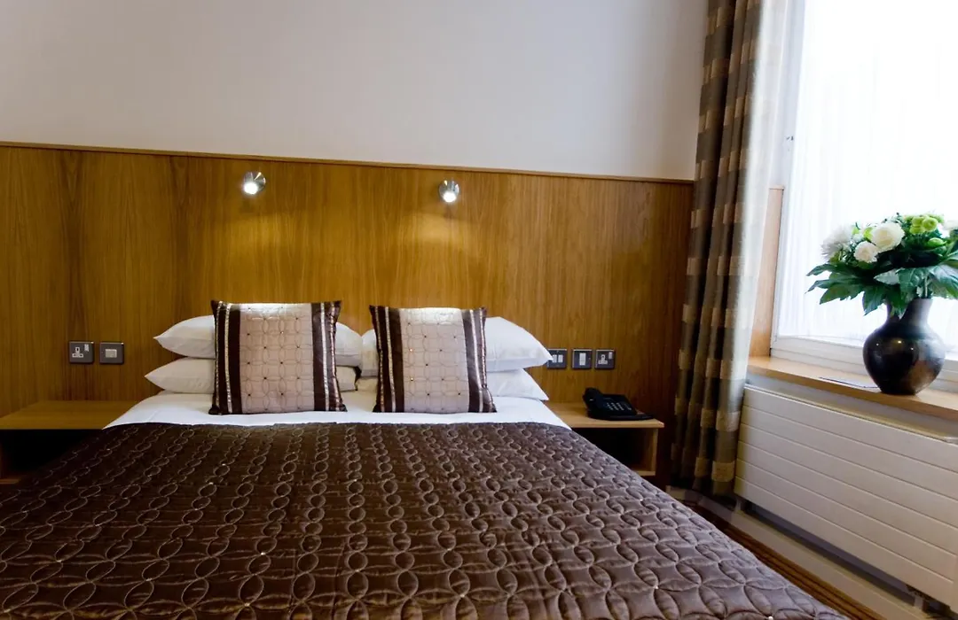 Blooms Hotel-1